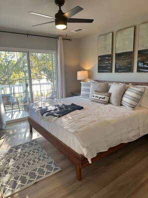 5 bedrooms, desk, iron/ironing board, free WiFi