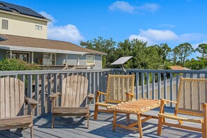 Terrace/patio - 5-Min Walk to Beach, Lux 2BR,1BA Duplex, Outdoor Hangout+ (Panama City Beach)