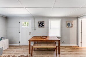 Dining - 5-Min Walk to Beach, Lux 2BR,1BA Duplex, Outdoor Hangout+ (Panama City Beach)