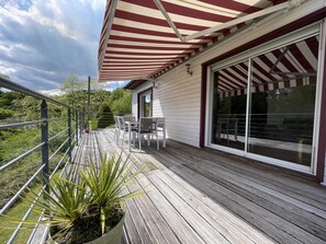 Outdoor dining - BIENA - GARINDEIN - Gîte (GARINDEIN)