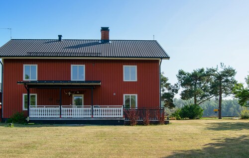 Awesome home in Valdemarsvik with WiFi