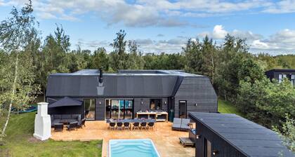 Lovely home in Væggerløse with sauna