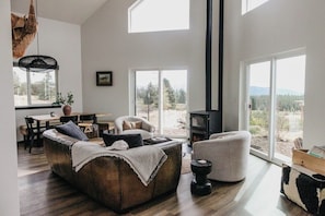 Smart TV, fireplace, video games, DVD player