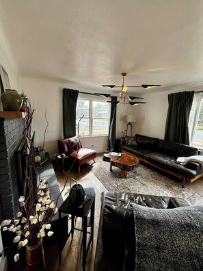 TV, fireplace - Newly Renovated Pad Near DT BZN! (Bozeman)