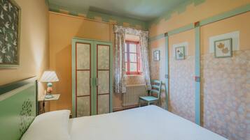 1 quarto, Wi-Fi de cortesia, roupa de cama