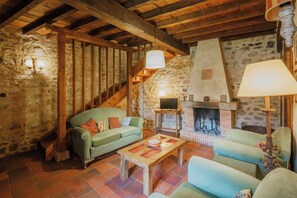 Télévision, cheminée