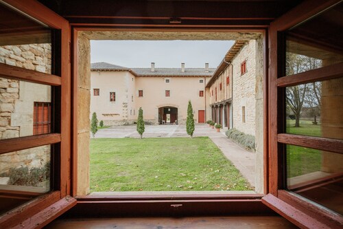 Country House 'Capellan' with Mountain View, Shared Garden and Wi-Fi