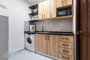 Comfort appartement, 1 queensize bed, niet-roken, keuken | Privékeuken | Een koffiezetapparaat/waterkoker, een waterkoker