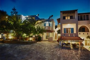 Exterior - Studio Apartment 'Irene 2 Deluxe Double  5' with Shared Terrace, Wi-Fi and Air Conditioning (Andros)