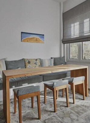Interior - Studio Apartment 'Irene 2 Deluxe Double  5' with Shared Terrace, Wi-Fi and Air Conditioning (Andros)