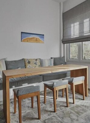 Interior - Studio Apartment 'Irene 2 Deluxe Double  5' with Shared Terrace, Wi-Fi and Air Conditioning (Andros)