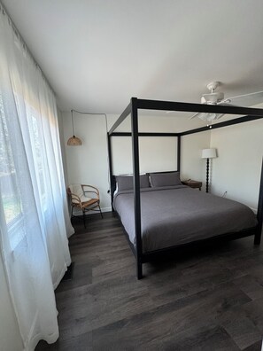 3 bedrooms, iron/ironing board, travel cot, free WiFi
