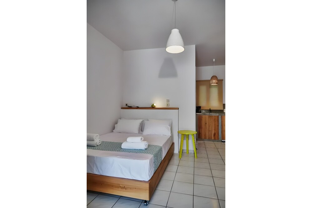 Studio Apartment 'Irene 4 Superior Triple 3' with Sea View, WiFi and