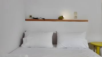 1 slaapkamer, een strijkplank/strijkijzer, gratis wifi, beddengoed