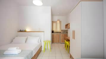 1 habitación, tabla de planchar con plancha, wifi gratis y ropa de cama