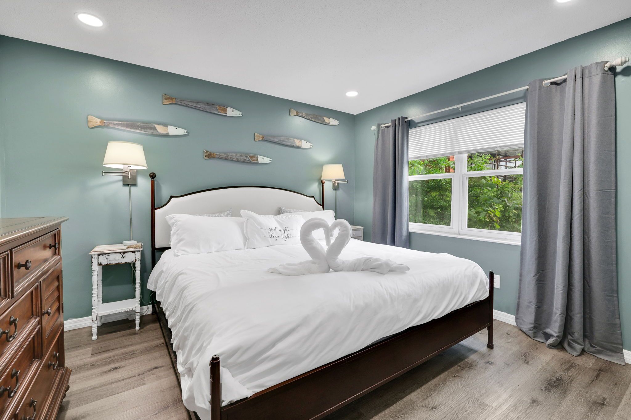 4 Schlafzimmer, Bügeleisen/Bügelbrett, Reisekinderbett, WLAN