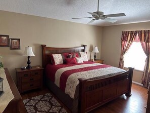 2 bedrooms, iron/ironing board, WiFi, bed sheets - Amazing 2br/2bth P. Villa in Duval w/ cart Must See! Sumter Brownwood (The Villages)