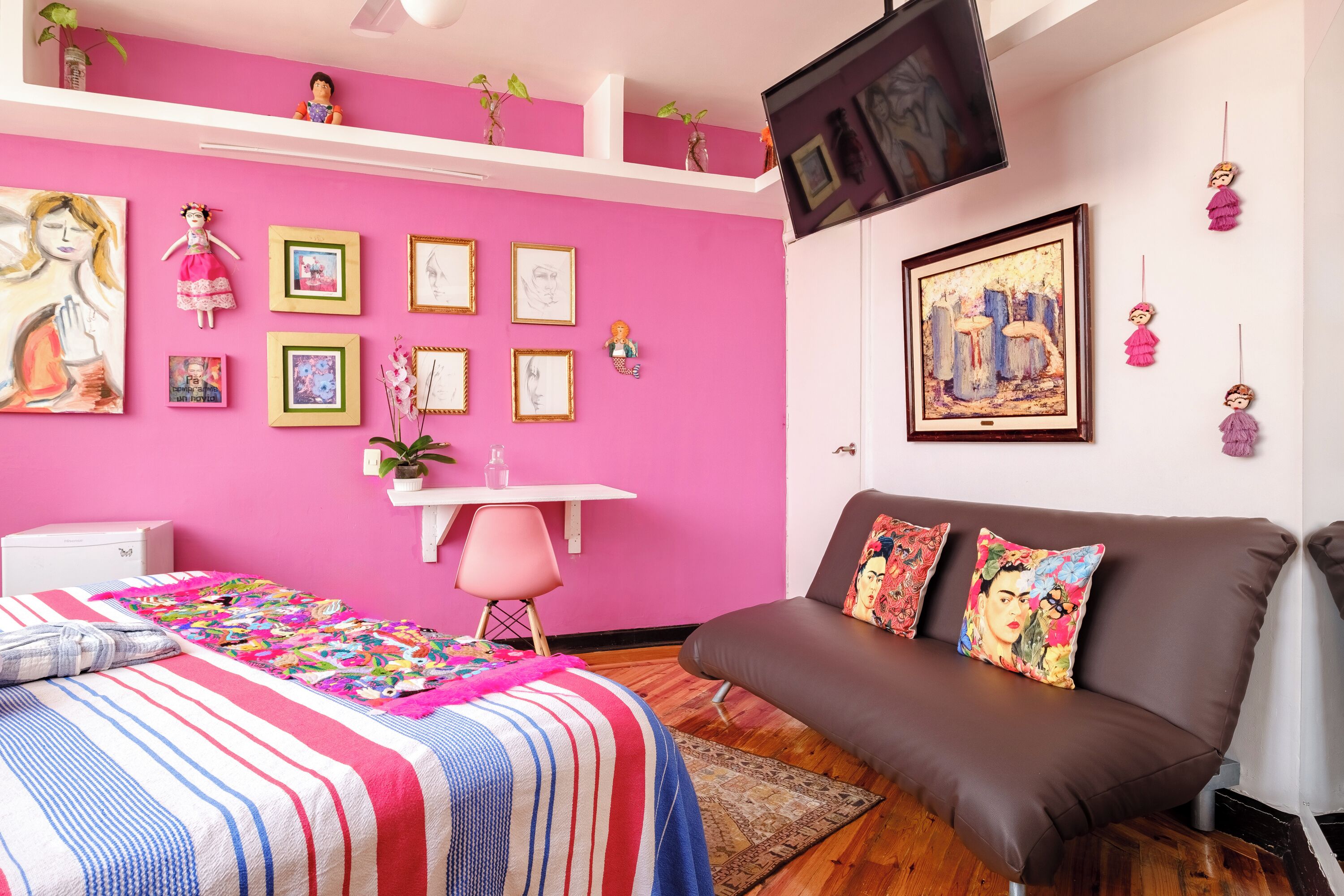 1 多间卧室、熨斗/熨衣板、WiFi、床单