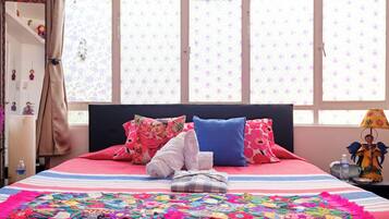 1 bedroom, iron/ironing board, WiFi, bed sheets