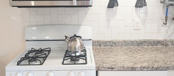 Charming Cottage in Central Salem