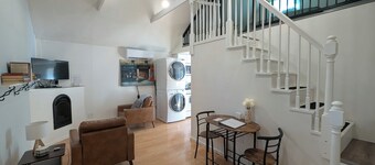 Charming Cottage in Central Salem