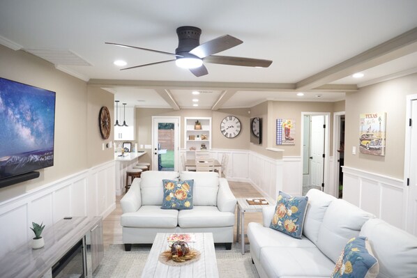 Smart TV, video games