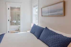 2 chambres, fer et planche à repasser, Wi-Fi gratuit, draps fournis