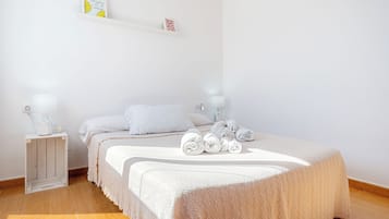 1 bedroom, free WiFi, bed sheets