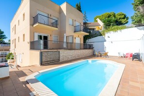 Pool - Apartment 'Dorada 1-2' with Shared Pool, Shared Garden and Wi-Fi (Calafell)