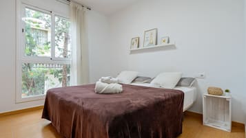 1 bedroom, free WiFi, bed sheets