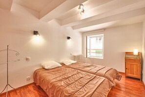 4 bedrooms, iron/ironing board, free WiFi - Apartment 'Grande Maison De Ville Renove' with Mountain View and Wi-Fi (Villard-de-Lans)