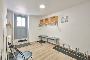 Interior - Renovated Townhouse Apartment with Mountain Views and Wi-Fi (Villard-de-Lans)