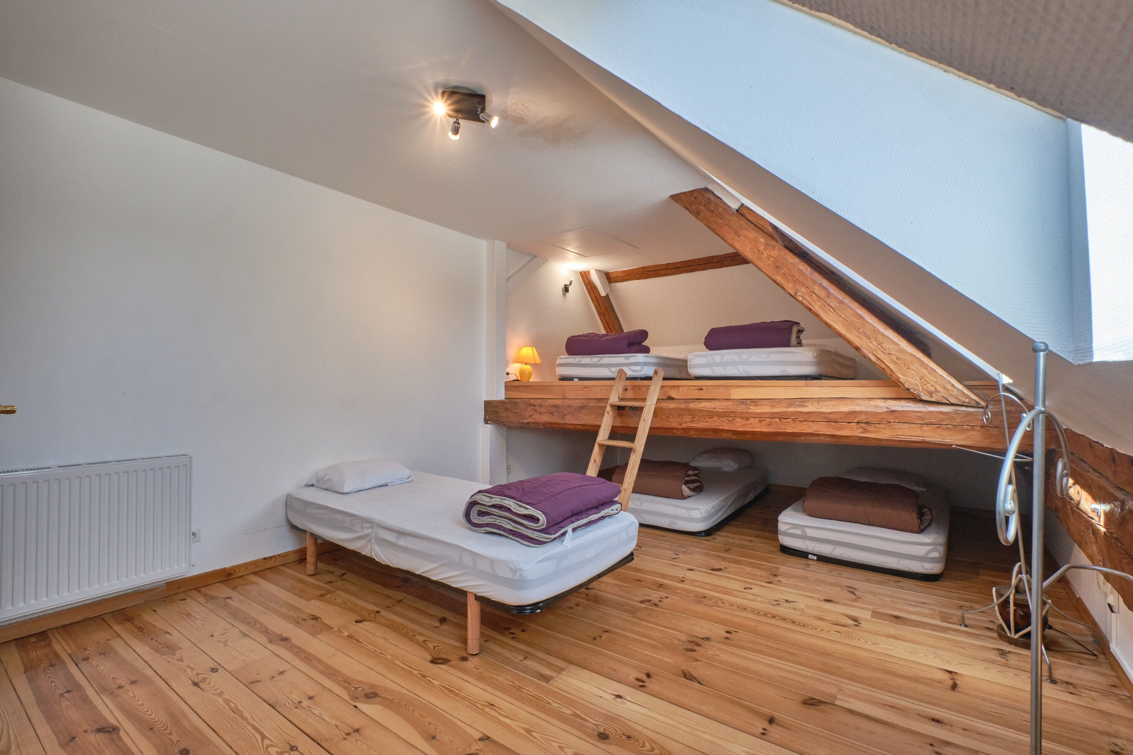 4 slaapkamers, een strijkplank/strijkijzer, gratis wifi