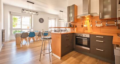 Appartement 'Grande Maison De Ville Renove' avec vue sur les montagnes et Wi-Fi