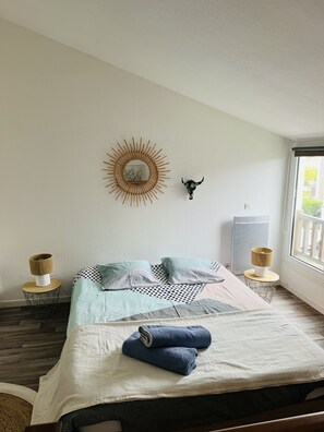 1 sovrum, strykjärn/strykbräda, wi-fi och sängkläder