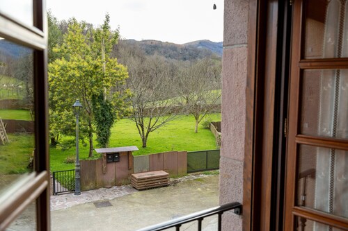 Country House 'Matxingonea 2' with Mountain View, Private Garden and Wi-Fi