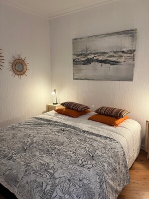 1 bedroom, iron/ironing board, WiFi, bed sheets - Apartment 'Pontaillac Royan T2 Belle Terrasse' with Private Garden and Balcony (Vaux-sur-Mer)