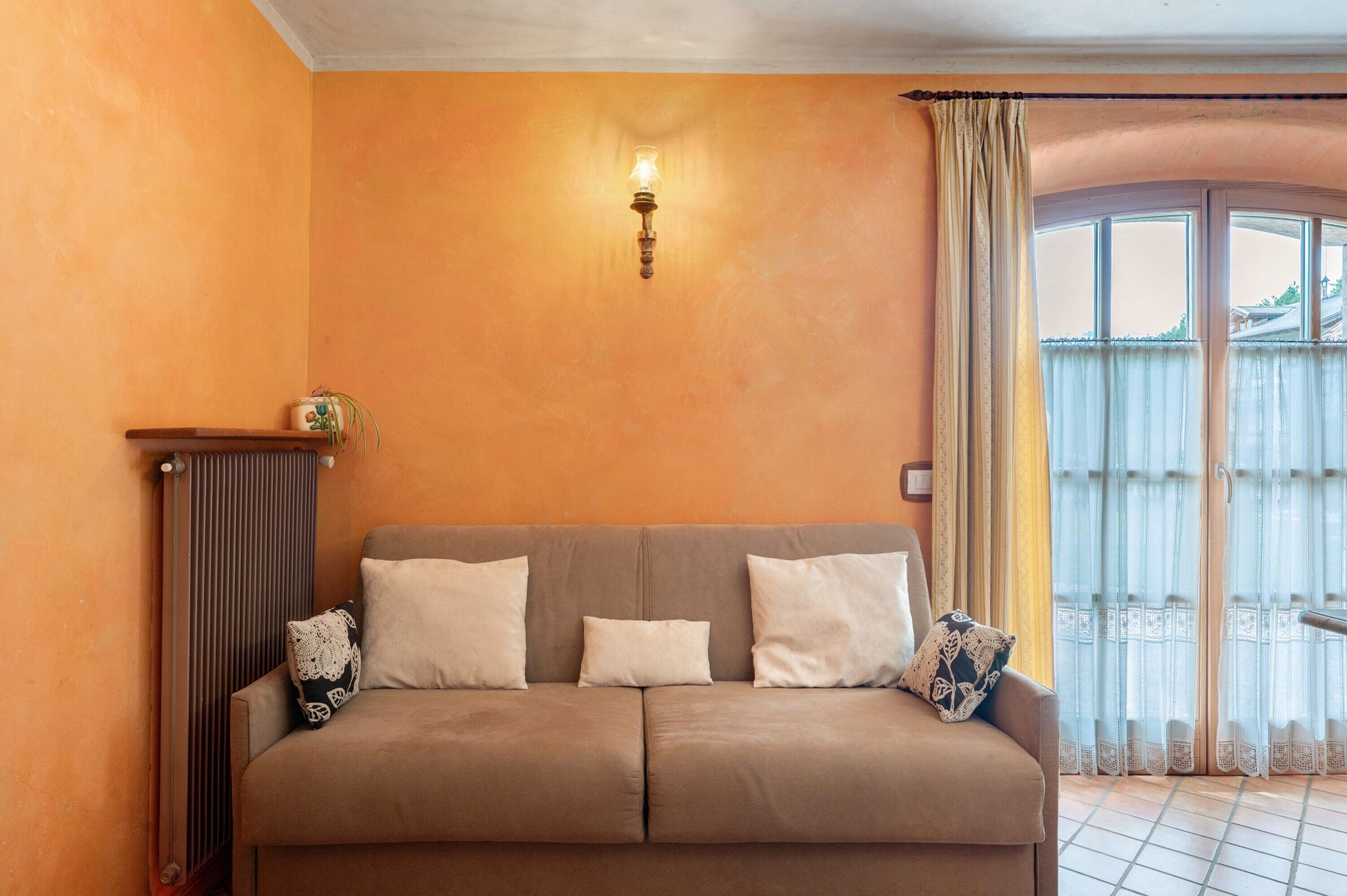 Appartamento 'Golden' Con Vista Sulle Montagne, Giardino In Comune E Wi-fi - Cles