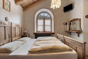 2 多间卧室、免费 WiFi、床单