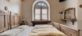 Apartment 'Royal Gala' with Mountain View, Shared Garden and Wi-Fi