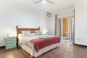 3 bedrooms, free WiFi, bed sheets - Apartment 'Quilla Puerto Sherry' with Private Terrace, Wi-Fi and Air Conditioning (El Puerto de Santa María)