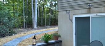 Cozy centrally located studio with WiFi and AC in peaceful Port Republic, MD