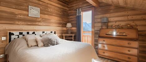 3 chambres, fer et planche à repasser, Wi-Fi gratuit, draps fournis