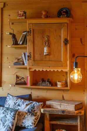 Interior - Chalet 'Bachal' with Mountain View, Shared Pool and Wi-Fi (Manigod)