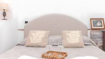 5 chambres, fer et planche Ă repasser, draps fournis