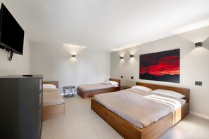 1 bedroom, free WiFi, bed sheets