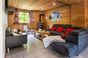 TV, fireplace, DVD player