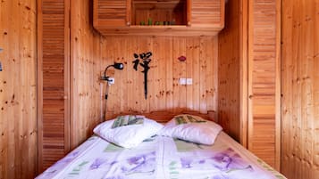 2 chambres, fer et planche à repasser