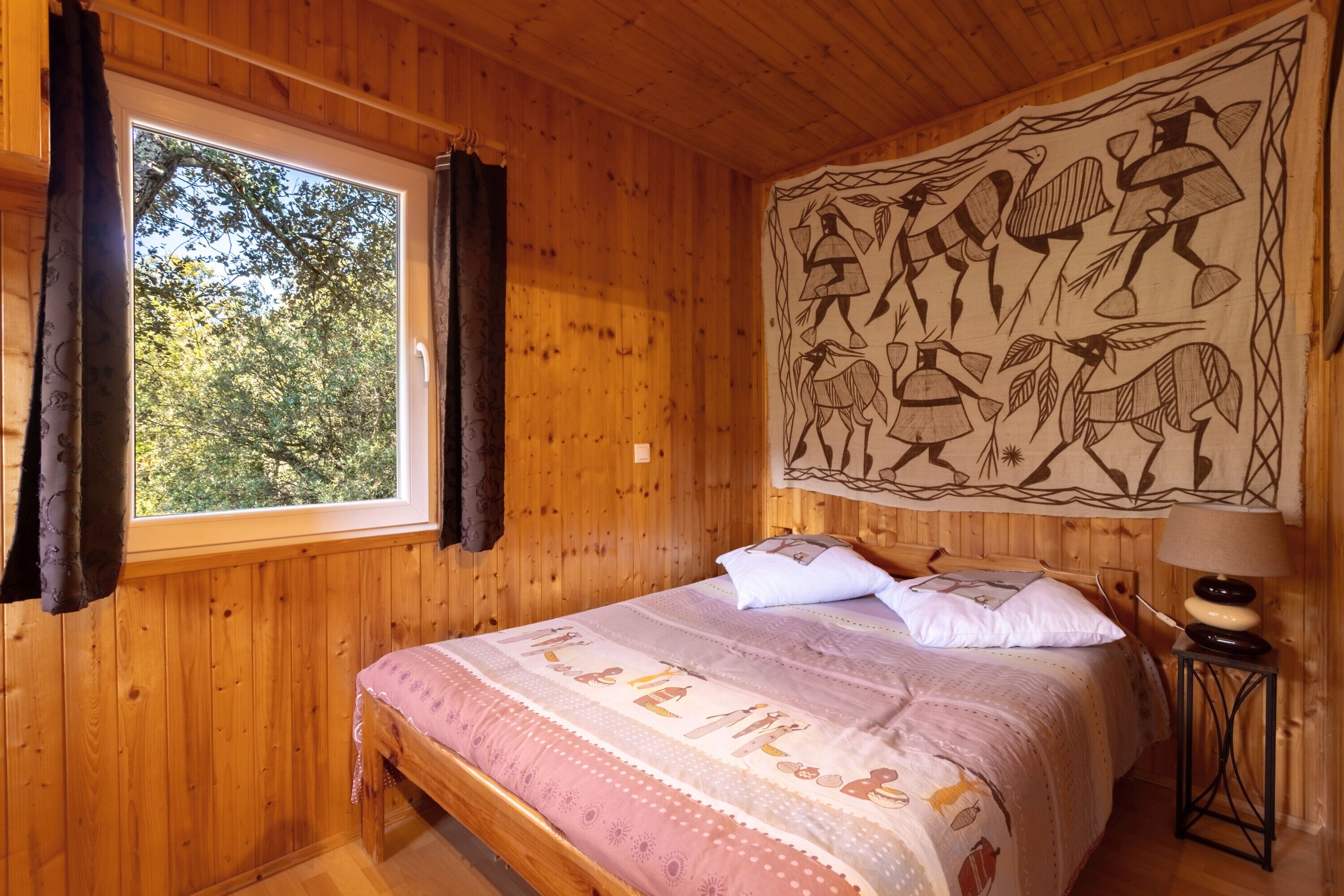 2 bedrooms, iron/ironing board