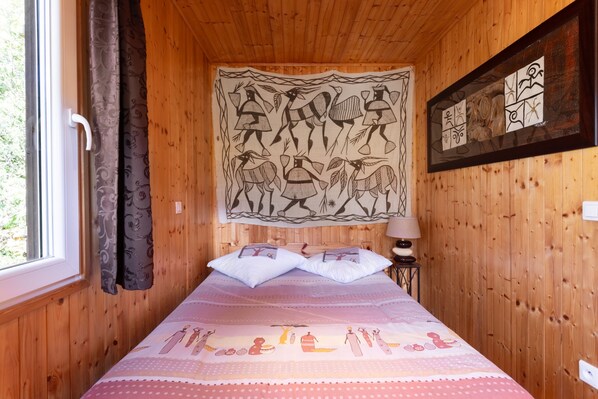 2 Schlafzimmer, Bügeleisen/Bügelbrett